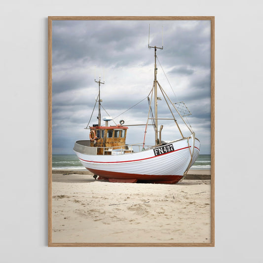 Kutter På Løkken Strand - Deluxe Print